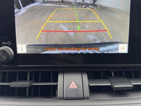 Used 2025 Toyota RAV4 XLE image 19