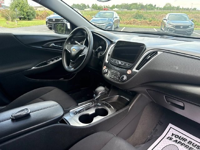 Used 2024 Chevrolet Malibu LT FWD image 10