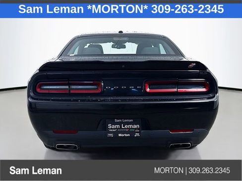 Used 2022 Dodge Challenger GT image 6