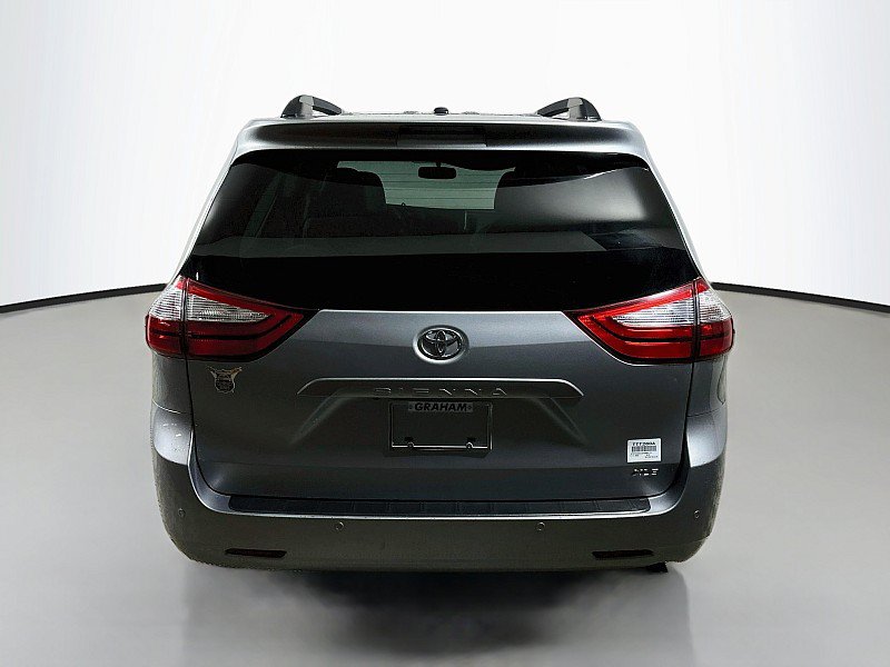 Used 2015 Toyota Sienna XLE w/ XLE Navigation Package FWD image 6
