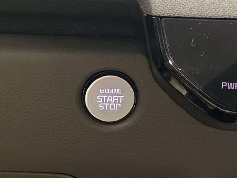 New 2026 Kia Carnival EX FWD image 25