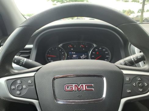 Used 2022 GMC Acadia SLE w/ Driver Convenience Package FWD image 18