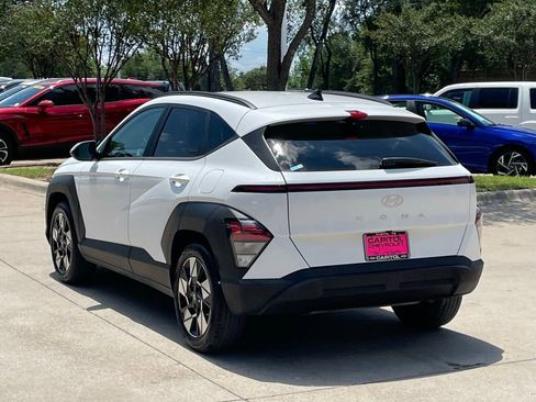 Used 2025 Hyundai Kona SEL FWD image 4