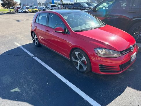 Used 2015 Volkswagen GTI Autobahn w/ Lighting Package (SEL) FWD image 2