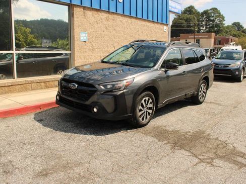 Used 2023 Subaru Outback Premium AWD/4WD image 3
