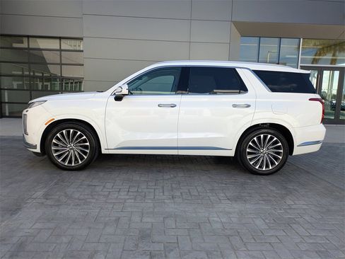 Used 2023 Hyundai Palisade Calligraphy image 7