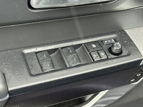 Used 2024 Toyota Tundra Platinum image 13