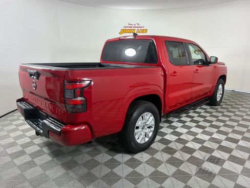 Used 2022 Nissan Frontier SV RWD image 6