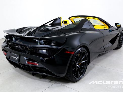 Used 2022 McLaren 720S Spider RWD image 10