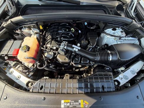 Used 2023 Jeep Grand Cherokee Limited image 16