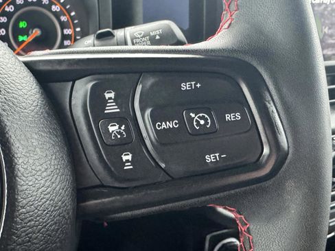 Used 2024 Jeep Wrangler Rubicon w/ Technology Group image 15