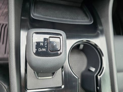 Used 2023 Nissan Rogue SV w/ SV Premium B Package image 23