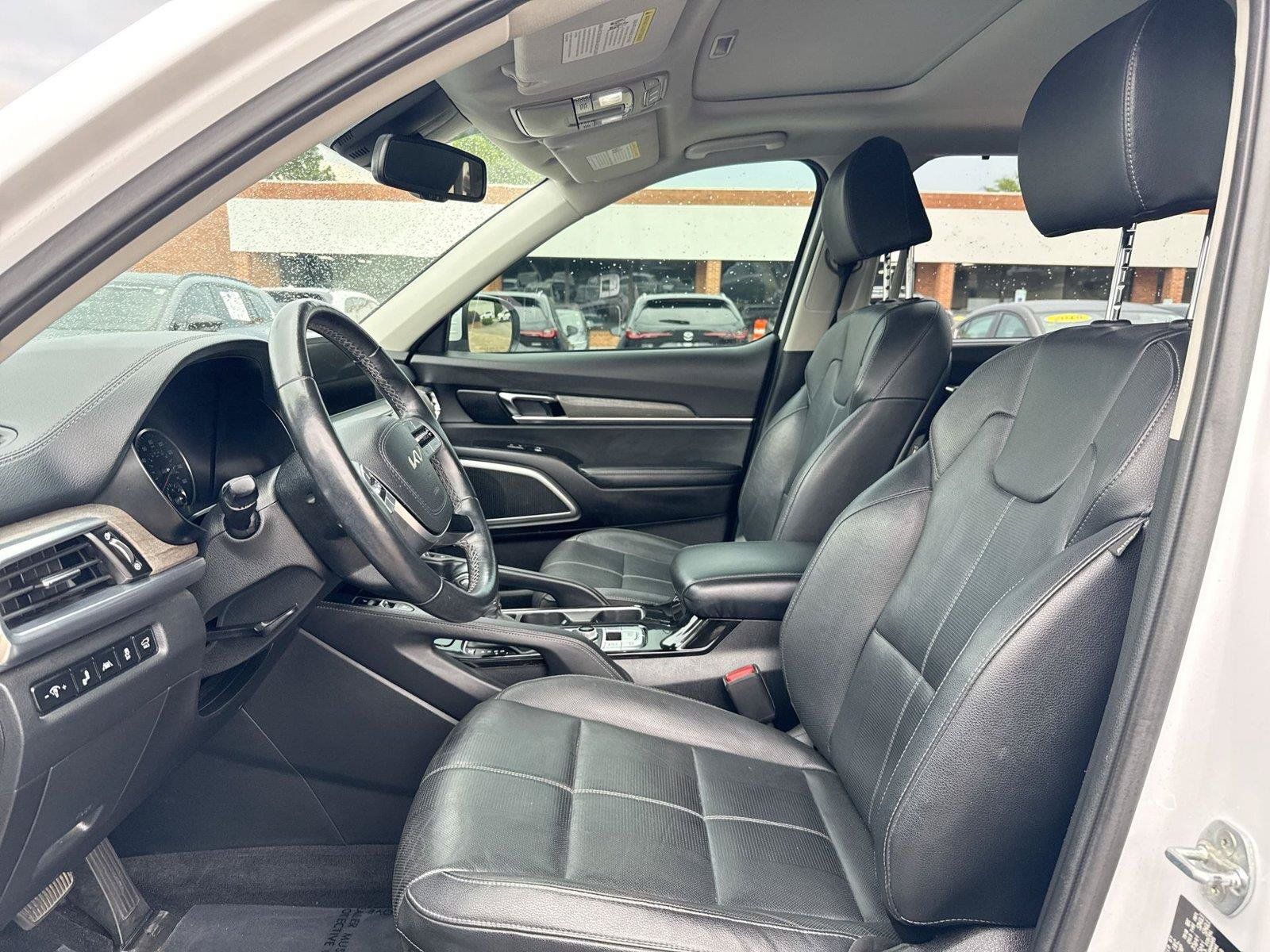 Used 2022 Kia Telluride EX w/ EX Premium Package AWD/4WD image 3