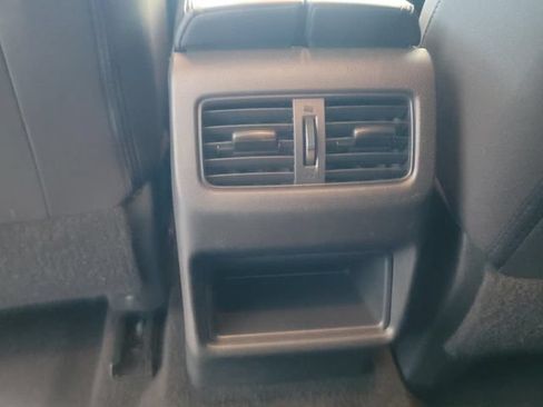 Used 2024 Nissan Rogue S FWD image 19