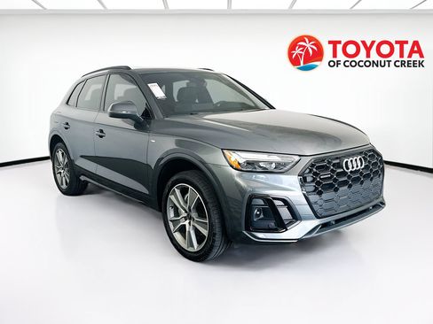 Used 2025 Audi Q5 2.0T Premium w/ Convenience Plus Package AWD/4WD image 1