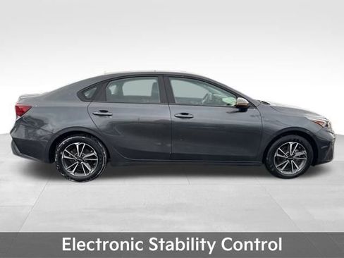 Used 2023 Kia Forte LXS w/ LXS Technology Package image 11