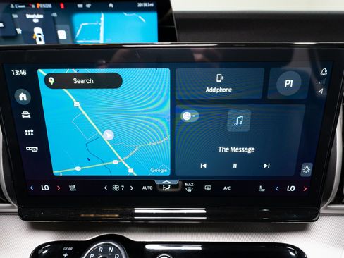 Used 2025 Ford Expedition Active image 17