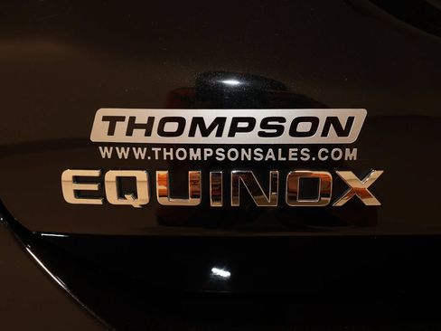 Used 2024 Chevrolet Equinox LT FWD image 34