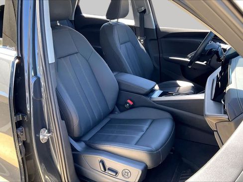 Used 2025 Audi Q5 Premium AWD/4WD image 9