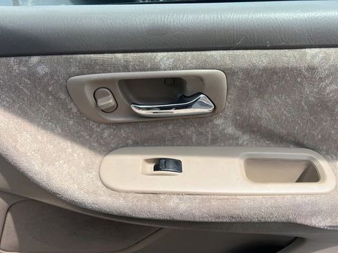 Used 2004 Honda Odyssey EX image 27