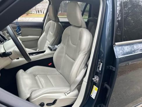 Used 2023 Volvo XC90 B6 Ultimate w/ Protection Package Premier image 3