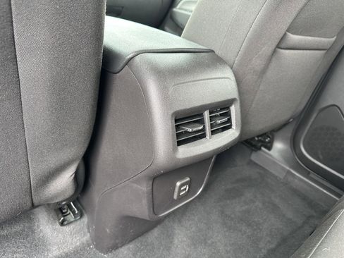Used 2024 Chevrolet Equinox LS w/ LS Convenience Package AWD/4WD image 15