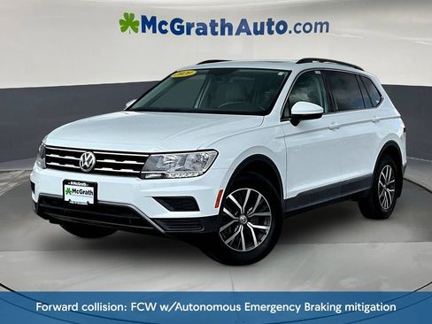 Used 2020 Volkswagen Tiguan SE w/ Panoramic Sunroof Package AWD/4WD image 3