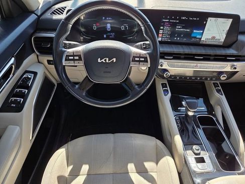 Used 2023 Kia Telluride EX w/ EX Captain's Chair Package image 15