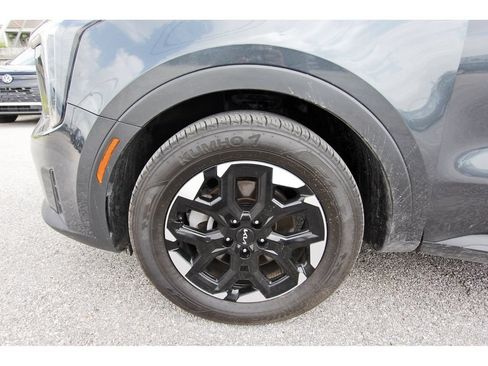 Used 2024 Kia Sorento S w/ Panoramic Sunroof Package FWD image 32