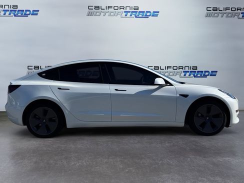 Used 2022 Tesla Model 3 Long Range AWD/4WD image 4