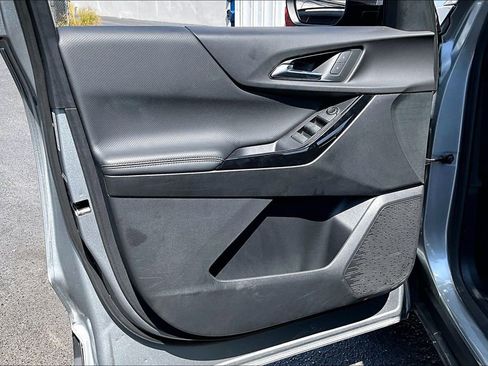 Used 2025 Chevrolet Equinox LT AWD/4WD image 18