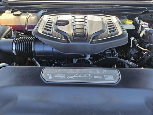 Used 2023 Jeep Wagoneer L Series III w/ Preferred Equipment Group AWD/4WD image 23