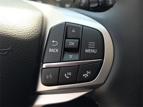 New 2025 Ford Explorer Active image 23