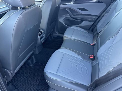 New 2026 Volkswagen Tiguan SE FWD image 18