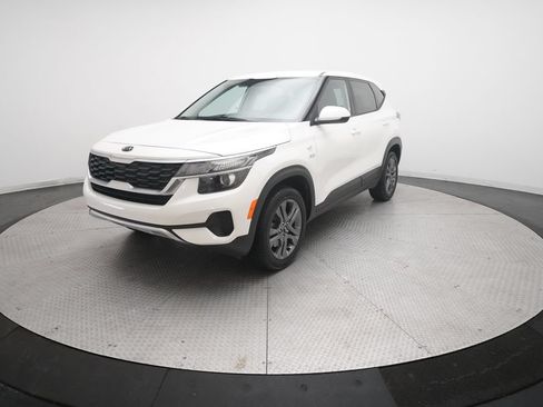 Used 2021 Kia Seltos LX AWD/4WD image 12