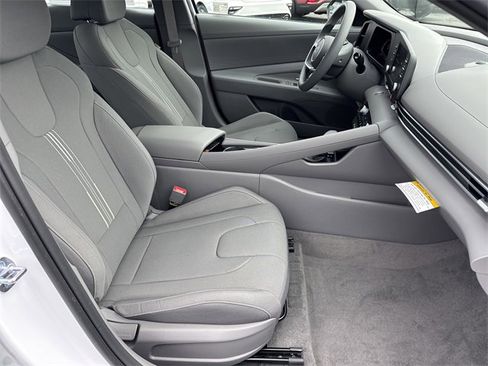 New 2026 Hyundai Elantra Blue image 13