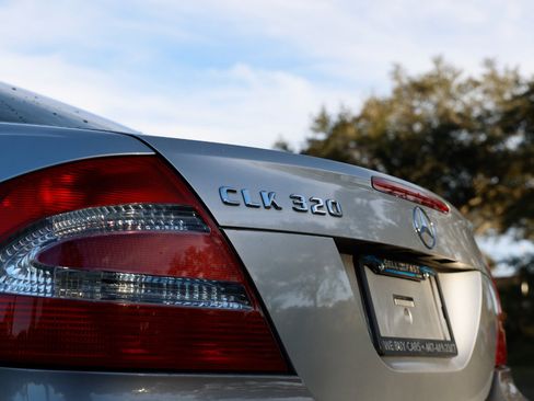 Used 2004 Mercedes-Benz CLK 320 Coupe image 34