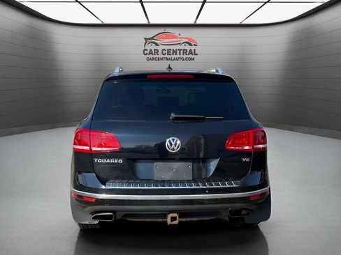 Used 2015 Volkswagen Touareg Lux image 4