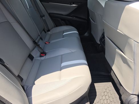 Certified 2026 Toyota Camry SE w/ Convenience Package FWD image 11