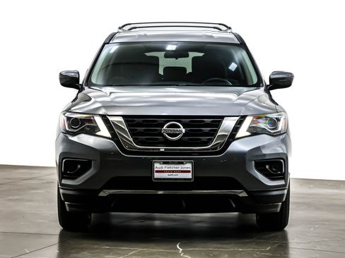 Used 2020 Nissan Pathfinder S image 3