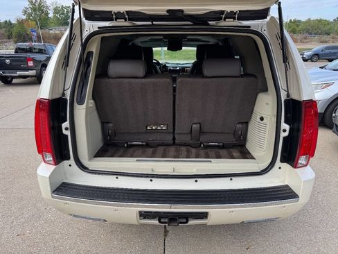 Used 2013 Cadillac Escalade Platinum image 16