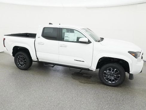 New 2025 Toyota Tacoma SR5 AWD/4WD image 3