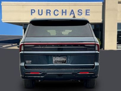 New 2026 Lincoln Navigator L Reserve w/ Jet Appearance Package