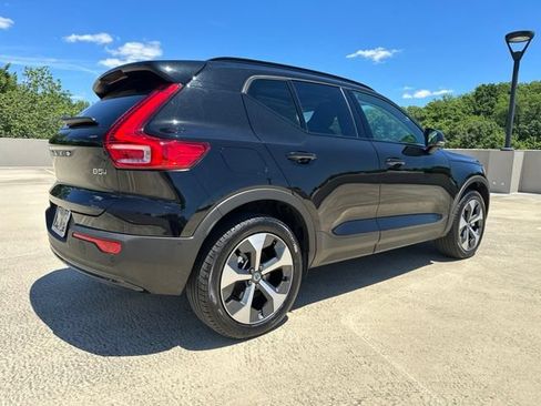 Certified 2026 Volvo XC40 B5 Plus AWD/4WD image 9