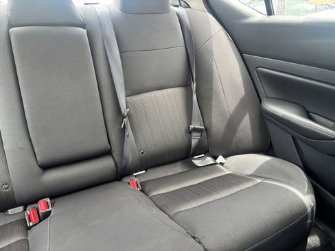 Used 2025 Nissan Altima 2.5 SV FWD image 36