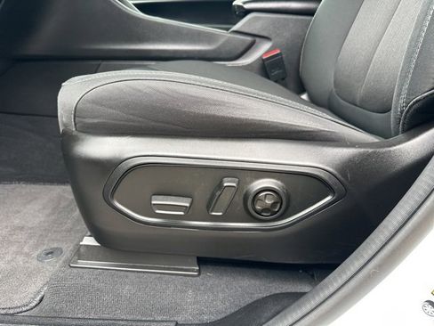 Certified 2024 Jeep Grand Cherokee L Laredo image 11