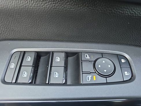 New 2026 Nissan Pathfinder SV image 29