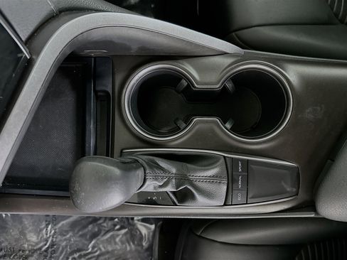 Used 2023 Toyota Camry SE image 20