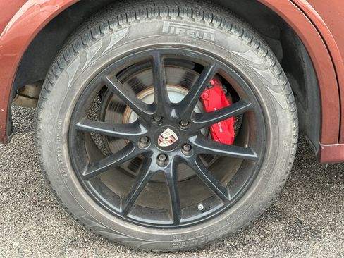 Used 2012 Porsche Cayenne Turbo AWD/4WD image 26