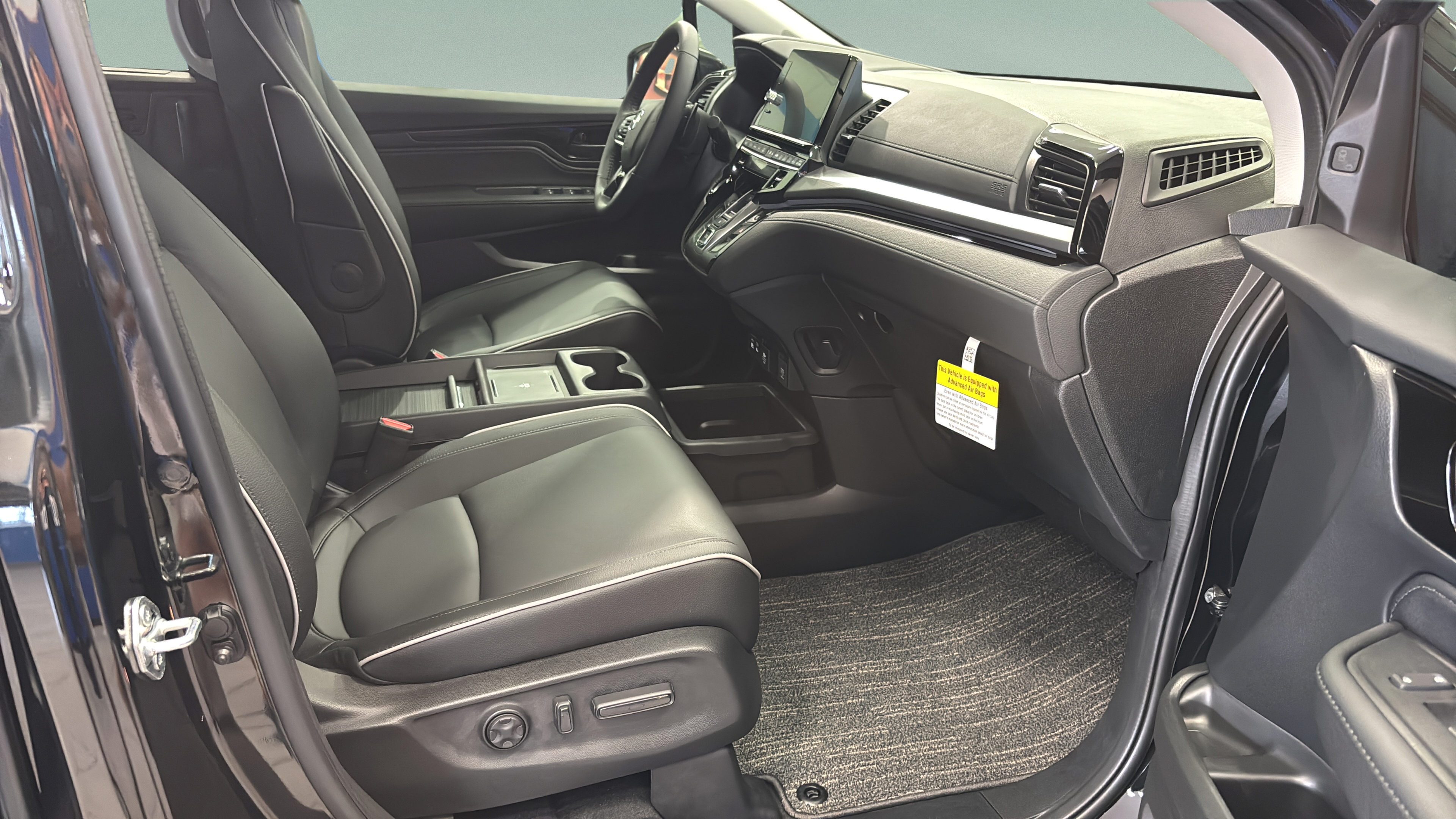 New 2026 Honda Odyssey Touring image 14